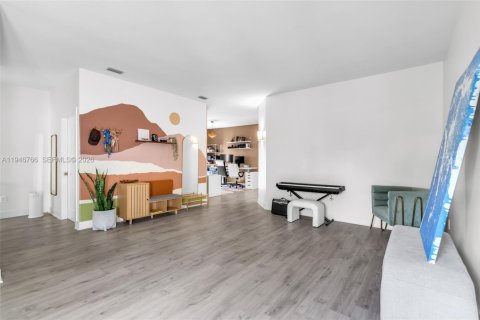 Casa en venta en Miami Lakes, Florida, 3 dormitorios, 201.69 m2 № 2002923 - foto 22