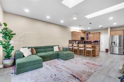 Casa en venta en Miami Lakes, Florida, 3 dormitorios, 201.69 m2 № 2002923 - foto 10