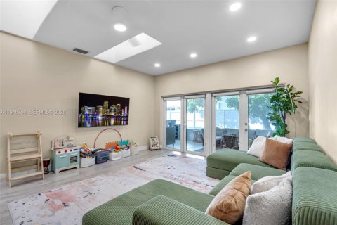 Casa en venta en Miami Lakes, Florida, 3 dormitorios, 201.69 m2 № 2002923 - foto 8