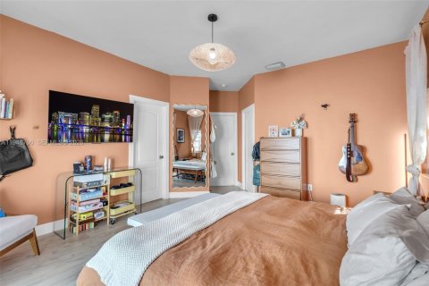 Casa en venta en Miami Lakes, Florida, 3 dormitorios, 201.69 m2 № 2002923 - foto 25