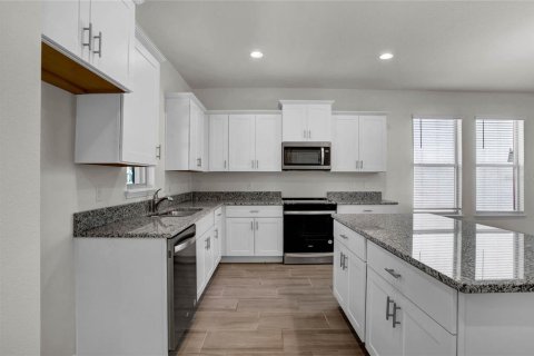 House in Winter Garden, Florida 3 bedrooms, 188.31 sq.m. № 1876866 - photo 3