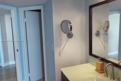 Купить кондоминиум в Майами, Флорида 2 спальни, 135.64м2, № 2023289 - фото 12