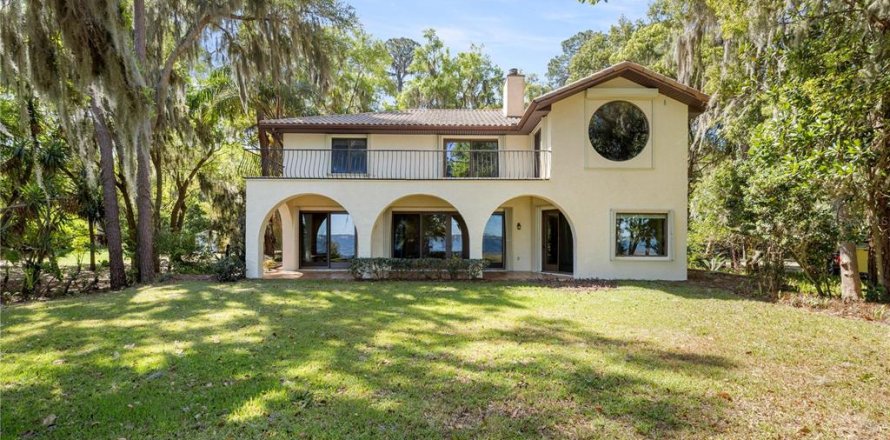 Villa ou maison à Weirsdale, Floride 4 chambres, 329.15 m2 № 2110732