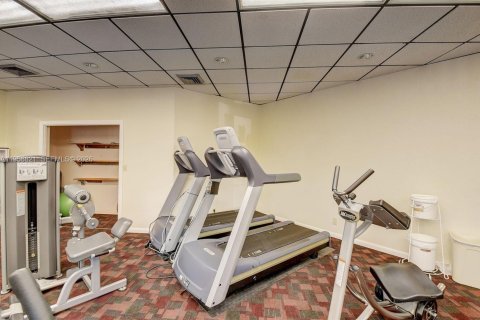 Condo in Delray Beach, Florida, 2 bedrooms  № 2019930 - photo 21