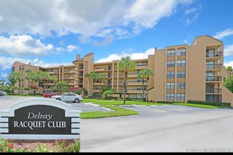 Condo in Delray Beach, Florida, 2 bedrooms  № 2019930 - photo 2
