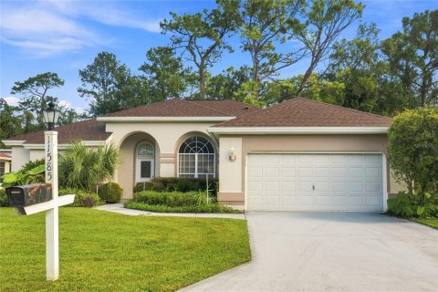 House in Ocala, Florida 3 bedrooms, 162.67 sq.m. № 2359177