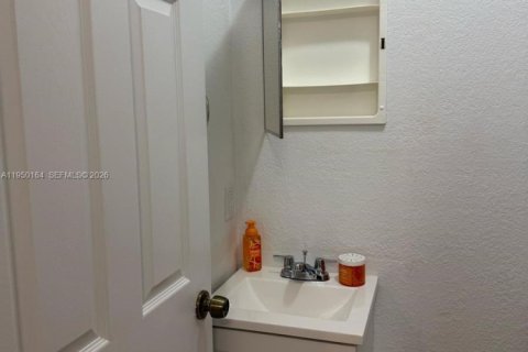 Купить коммерческую недвижимость в Форт-Лодердейл, Флорида № 2006945 - фото 14