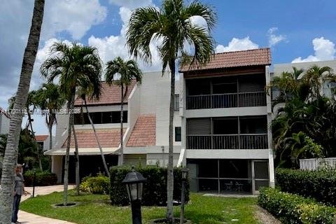 Condominio en Weston, Florida, 2 dormitorios  № 2038013