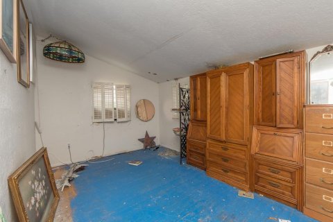 Commercial property in Gulfport, Florida 6 bedrooms, 259.38 sq.m. № 2316750 - photo 26