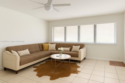 Condo in Hallandale Beach, Florida, 1 bedroom  № 1949142
