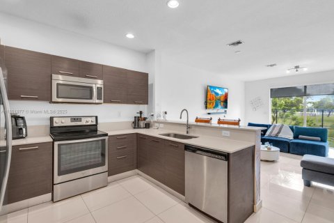 Touwnhouse à vendre à Lauderhill, Floride: 2 chambres, 104.05 m2 № 1864283 - photo 5