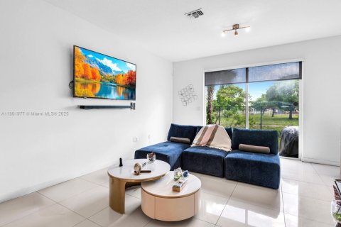 Touwnhouse à vendre à Lauderhill, Floride: 2 chambres, 104.05 m2 № 1864283 - photo 10