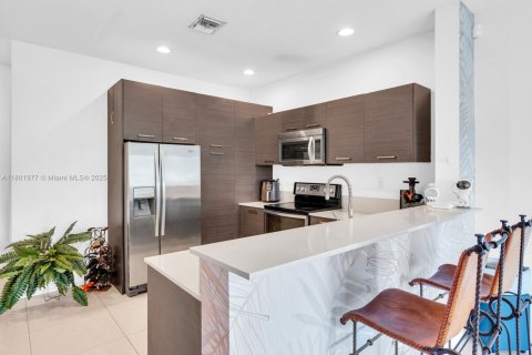 Touwnhouse à vendre à Lauderhill, Floride: 2 chambres, 104.05 m2 № 1864283 - photo 7