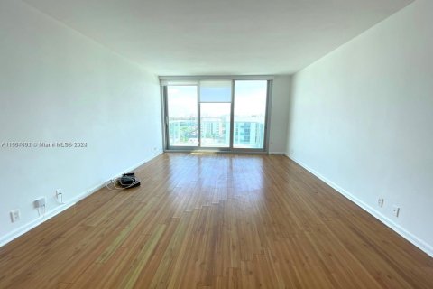 Condo in Miami Beach, Florida, 1 bedroom  № 1860853 - photo 3