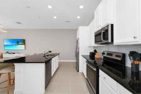 Adosado en alquiler en Davenport, Florida, 5 dormitorios, 204.76 m2 № 1826799 - foto 7