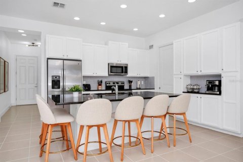 Adosado en alquiler en Davenport, Florida, 5 dormitorios, 204.76 m2 № 1826799 - foto 9
