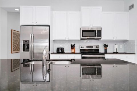 Adosado en alquiler en Davenport, Florida, 5 dormitorios, 204.76 m2 № 1826799 - foto 6
