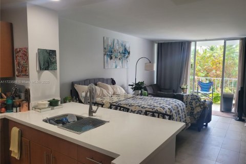 Купить кондоминиум в Норт-Бей-Виллидж, Флорида 53.6м2, № 1477957 - фото 10