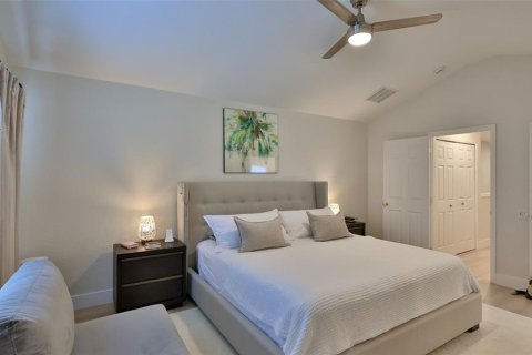 Townhouse in Sanford, Florida 3 bedrooms, 153.01 sq.m. № 2095523 - photo 17