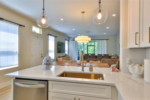 Townhouse in Sanford, Florida 3 bedrooms, 153.01 sq.m. № 2095523 - photo 14