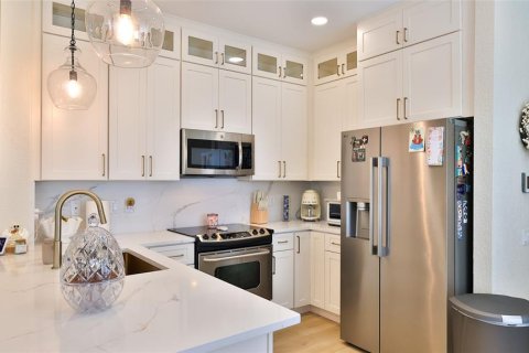 Townhouse in Sanford, Florida 3 bedrooms, 153.01 sq.m. № 2095523 - photo 11