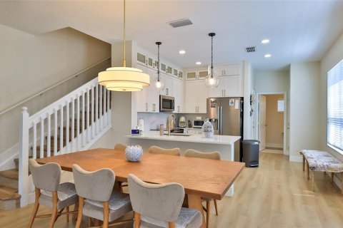 Townhouse in Sanford, Florida 3 bedrooms, 153.01 sq.m. № 2095523 - photo 9