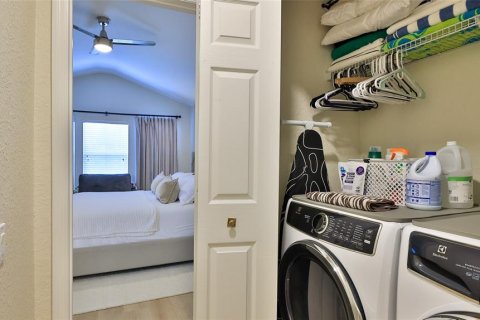 Townhouse in Sanford, Florida 3 bedrooms, 153.01 sq.m. № 2095523 - photo 16