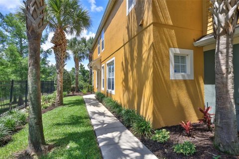 Townhouse in Sanford, Florida 3 bedrooms, 153.01 sq.m. № 2095523 - photo 3