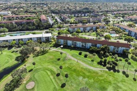 Copropriété à vendre à Pembroke Pines, Floride: 2 chambres, 102.19 m2 № 2030882 - photo 29