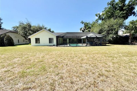 House in Plant City, Florida 4 bedrooms, 238.48 sq.m. № 2097196 - photo 6