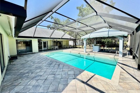 House in Plant City, Florida 4 bedrooms, 238.48 sq.m. № 2097196 - photo 13