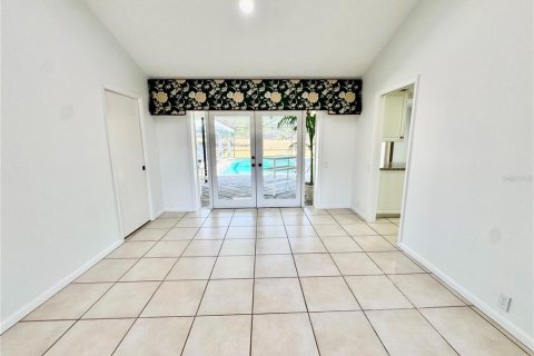 House in Plant City, Florida 4 bedrooms, 238.48 sq.m. № 2097196 - photo 24