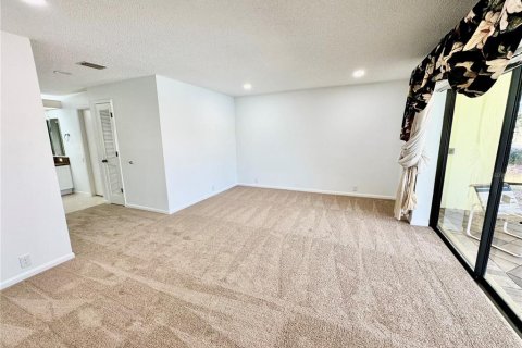 House in Plant City, Florida 4 bedrooms, 238.48 sq.m. № 2097196 - photo 26
