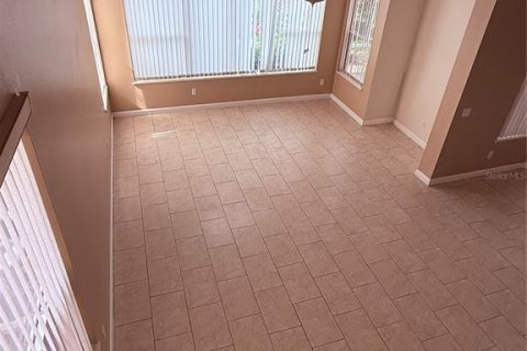 Villa ou maison à louer à Orlando, Floride: 4 chambres, 237.55 m2 № 2158045 - photo 5