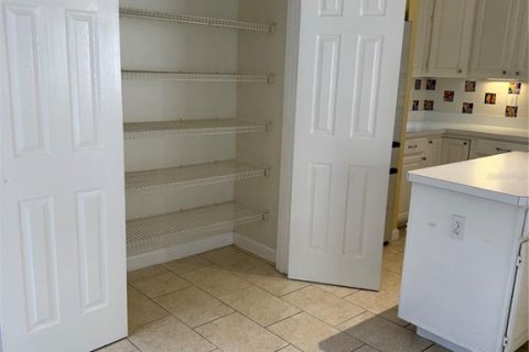Villa ou maison à louer à Orlando, Floride: 4 chambres, 237.55 m2 № 2158045 - photo 12