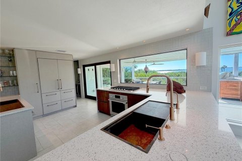 House in Englewood, Florida 3 bedrooms, 353.59 sq.m. № 2197220 - photo 9