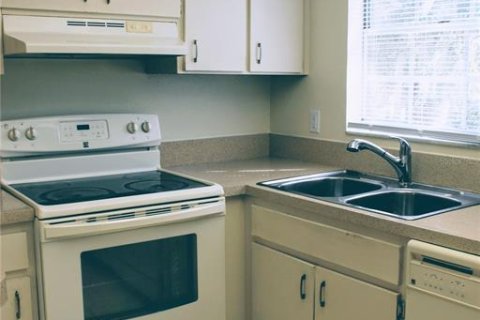 Condominio en alquiler en Tampa, Florida, 2 dormitorios, 101.82 m2 № 1608682 - foto 6