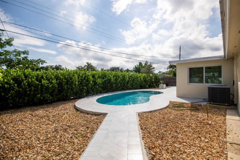 Villa ou maison à vendre à Hollywood, Floride: 3 chambres, 175.77 m2 № 2421414 - photo 30