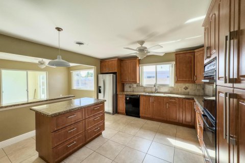 Villa ou maison à vendre à Hollywood, Floride: 3 chambres, 175.77 m2 № 2421414 - photo 7