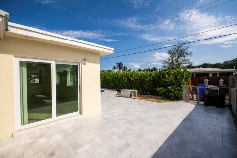 Villa ou maison à vendre à Hollywood, Floride: 3 chambres, 175.77 m2 № 2421414 - photo 24