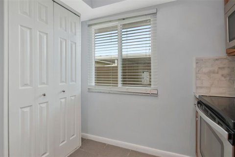 Condo in Clearwater, Florida, 1 bedroom  № 2230545 - photo 18