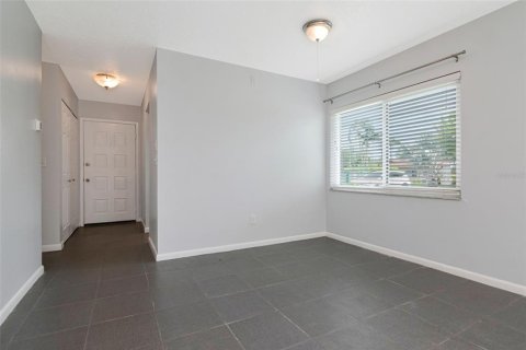 Condo in Clearwater, Florida, 1 bedroom  № 2230545 - photo 9