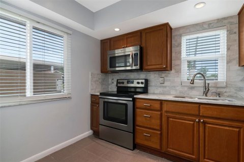 Condo in Clearwater, Florida, 1 bedroom  № 2230545 - photo 14