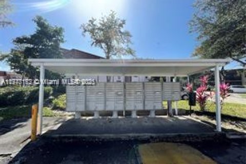 Copropriété à louer à Miami, Floride: 3 chambres, 104.52 m2 № 1713854 - photo 14