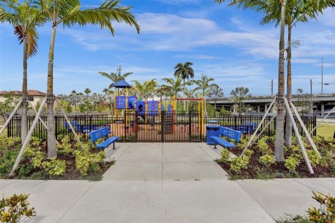 Снять в аренду таунхаус в Хомстед, Флорида 3 спальни, 173.91м2, № 2006131 - фото 14