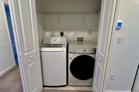 Снять в аренду таунхаус в Хомстед, Флорида 3 спальни, 173.91м2, № 2006131 - фото 9