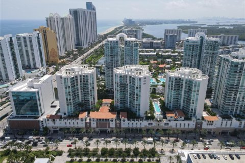 Condo in Sunny Isles Beach, Florida, 3 bedrooms  № 2068971 - photo 5