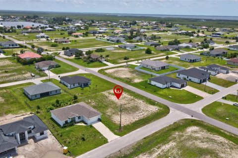 Купить земельный участок в Кейп-Корал, Флорида № 1962110 - фото 4