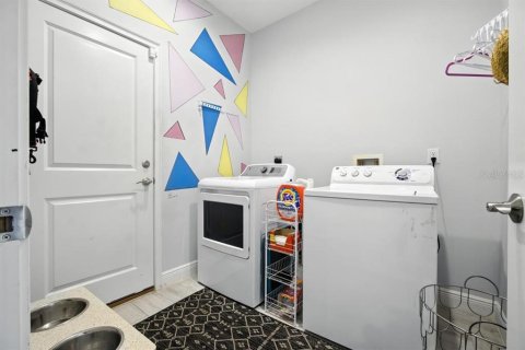 Villa ou maison à vendre à Deltona, Floride: 4 chambres, 155.89 m2 № 1798521 - photo 22