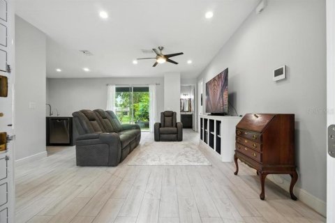 Villa ou maison à vendre à Deltona, Floride: 4 chambres, 155.89 m2 № 1798521 - photo 5